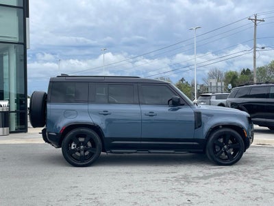 2025 Land Rover Defender 110 X-Dynamic SE