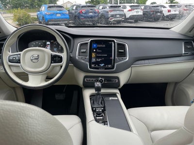 2020 Volvo XC90 T5 Momentum - ADAPTIVE CRUISE / 7 PASSENGER SEATING