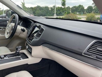 2020 Volvo XC90 T5 Momentum - ADAPTIVE CRUISE / 7 PASSENGER SEATING