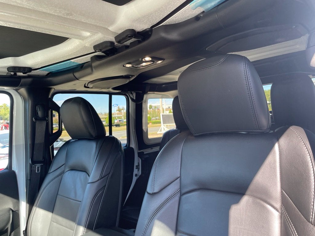 2020 Jeep Wrangler Unlimited Sahara Altitude Leather, Navi, Alpine, One Owner, Clean CarFax
