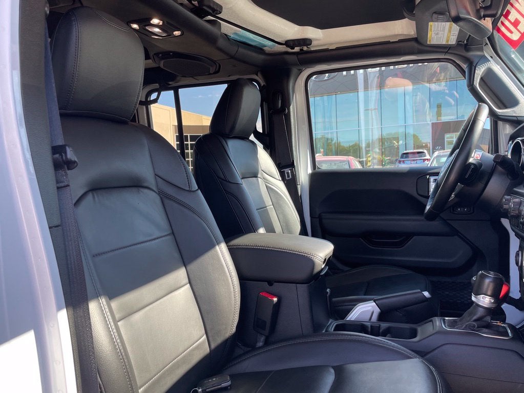2020 Jeep Wrangler Unlimited Sahara Altitude Leather, Navi, Alpine, One Owner, Clean CarFax