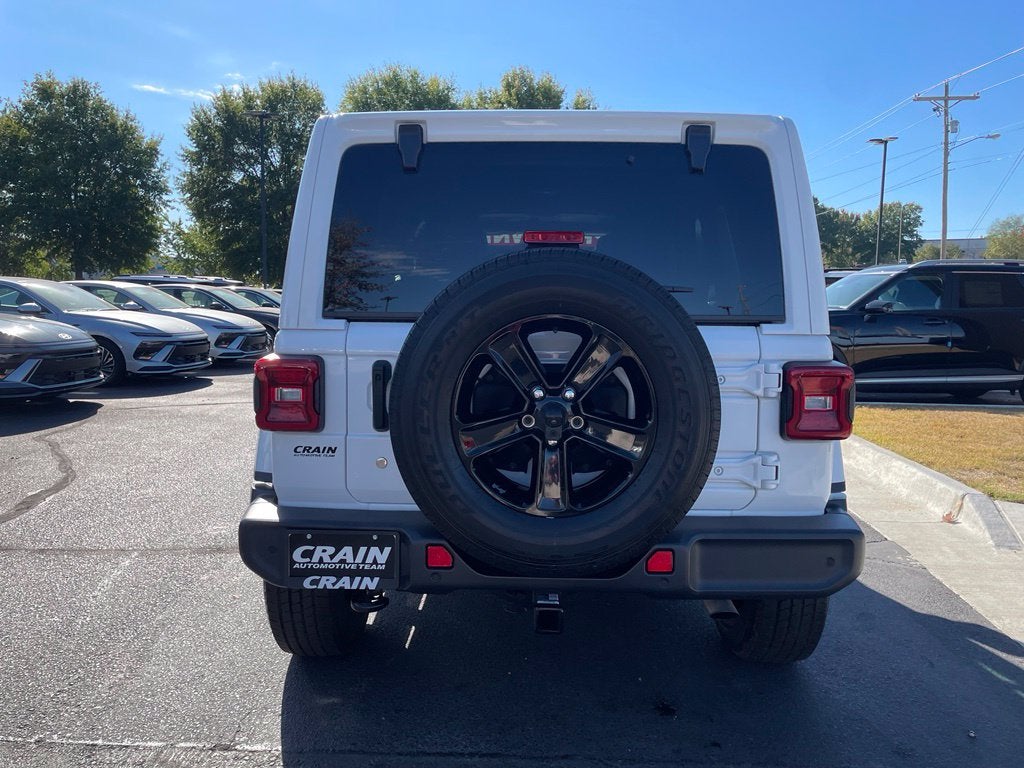 2020 Jeep Wrangler Unlimited Sahara Altitude Leather, Navi, Alpine, One Owner, Clean CarFax
