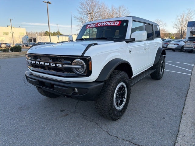 2023 Ford Bronco Outer Banks Sasquatch package