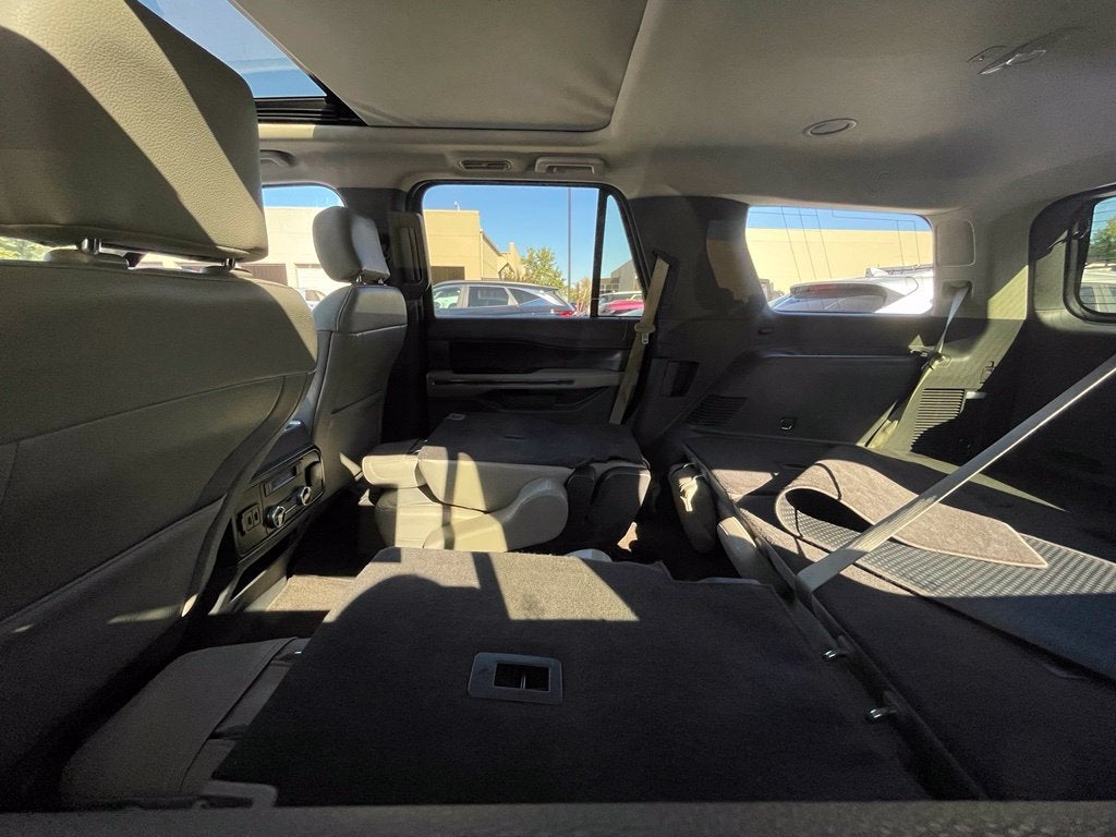 2020 Ford Expedition Limited Leather, Moonroof, Third Row, Clean CarFax, One Ow