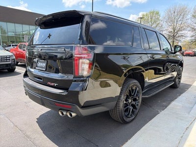 2023 Chevrolet Suburban RST