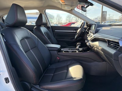 2025 Nissan Altima 2.5 SR