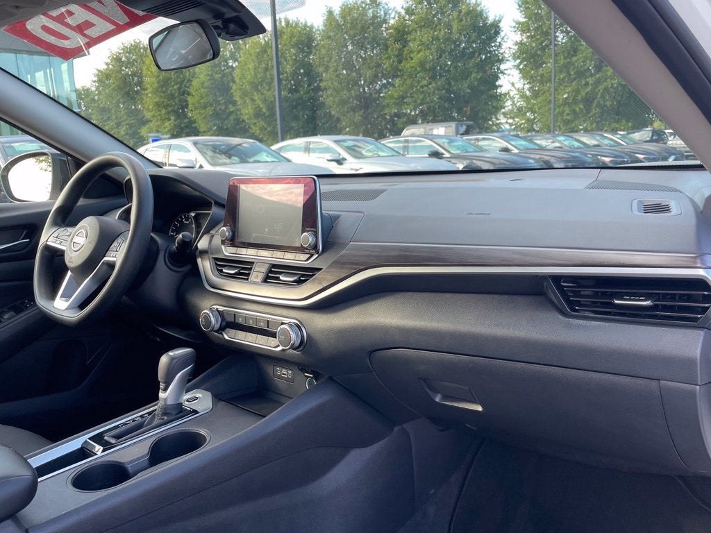 2025 Nissan Altima 2.5 SV CarFax 1-OWNER