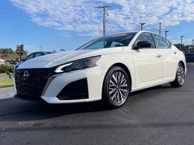 2025 Nissan Altima 2.5 SV CarFax 1-OWNER