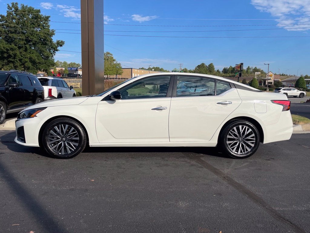 2025 Nissan Altima 2.5 SV CarFax 1-OWNER