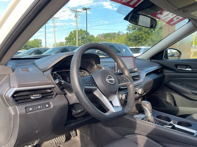 2025 Nissan Altima 2.5 SV CarFax 1-OWNER
