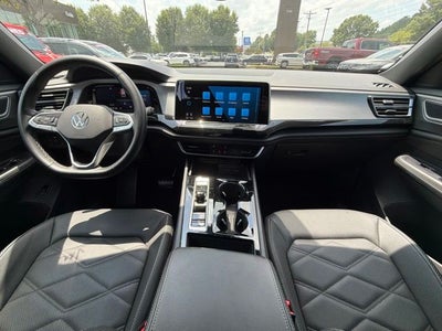 2025 Volkswagen Atlas Cross Sport 2.0T SE w/Technology