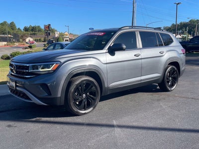 2023 Volkswagen Atlas 2.0T SE w/Technology Clean CarFax, One Owner, Third Row Seat