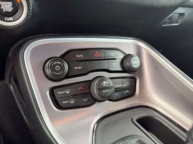 2022 Dodge Challenger SXT