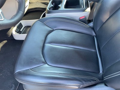 2023 Chrysler Pacifica Touring L Clean CarFax, One Owner, Third Row Seating
