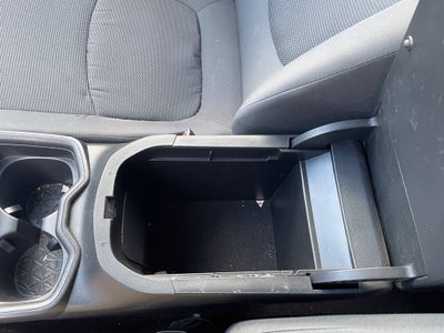 2019 Toyota RAV4 LE Clean CarFax, Blind Spot Warning