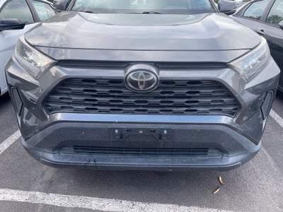 2019 Toyota RAV4 LE Clean CarFax, Blind Spot Warning
