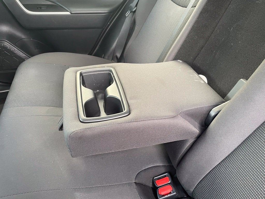 2019 Toyota RAV4 LE Clean CarFax, Blind Spot Warning