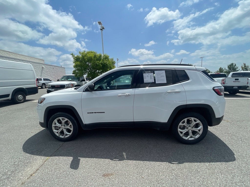 2024 Jeep Compass Latitude Clean CarFax, One Owner