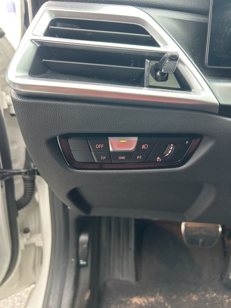 2025 BMW 3 Series 330i CLEAN CARFAX 1-OWNER