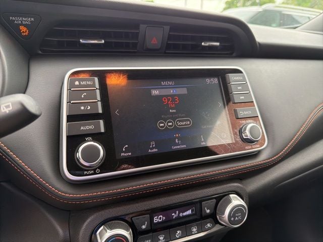 2019 Nissan Kicks SR