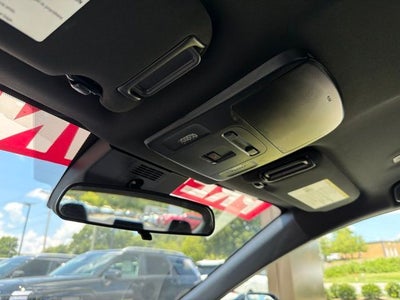 2025 Toyota Camry SE CARFAX 1-OWNER