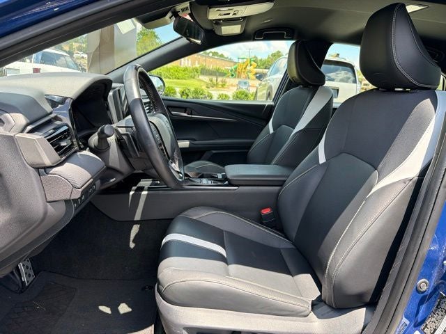 2025 Toyota Camry SE CARFAX 1-OWNER