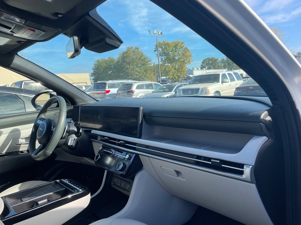 2026 Hyundai Tucson Limited Leather, Moonroof, One Owner, Low Miles