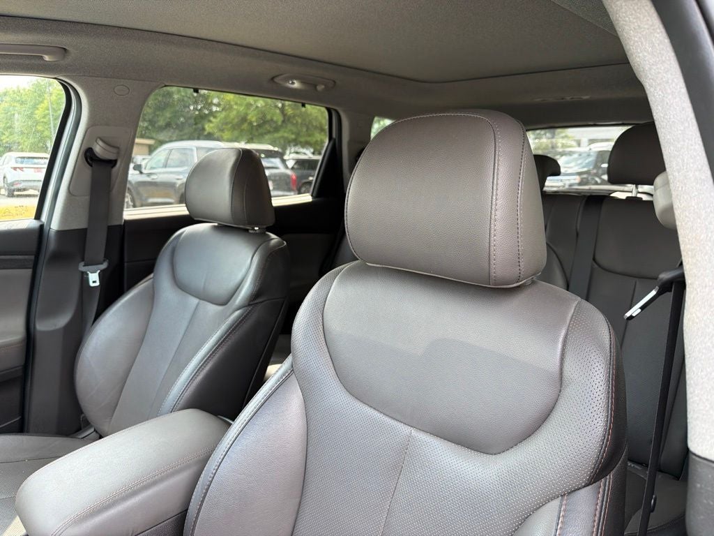 2020 Hyundai Santa Fe SEL Leather, Premium Pkg, Pano Roof, Surround Sound