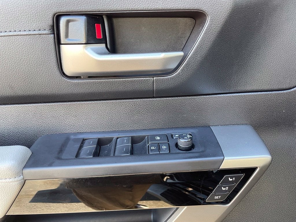 2023 Toyota Tundra Limited Pano Roof, Leather, Clean CarFax, One Owner