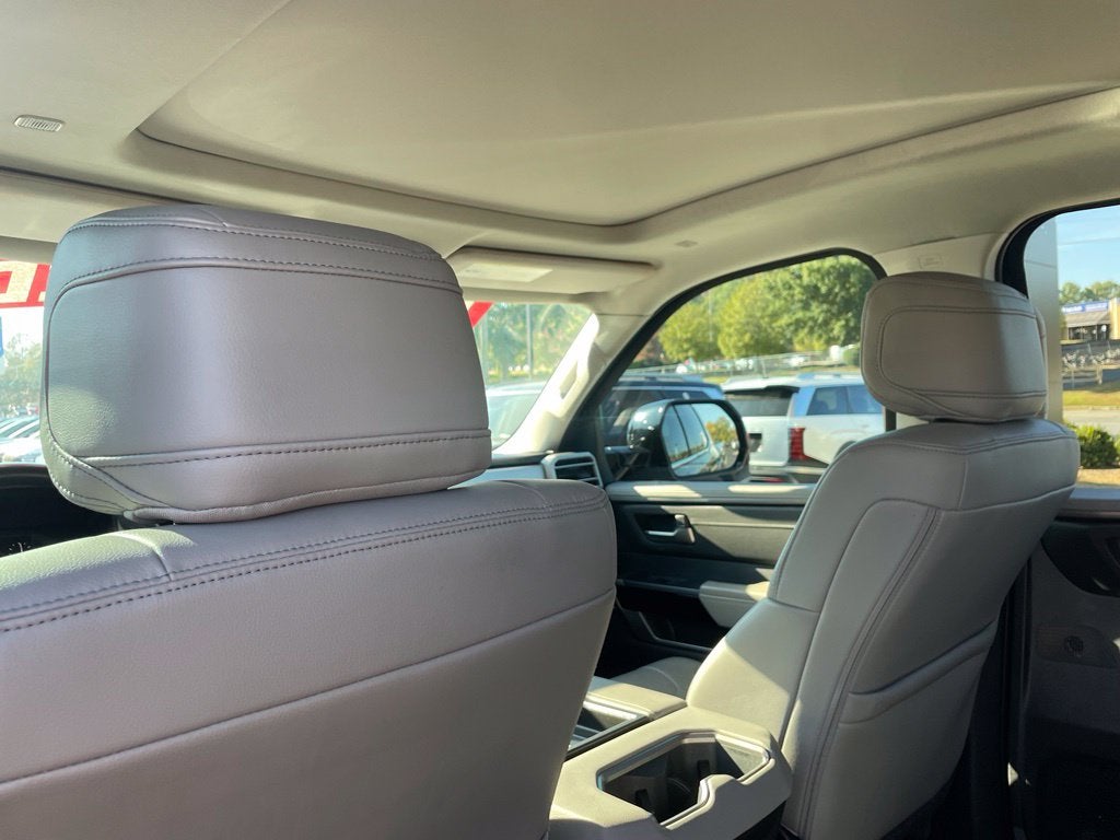 2023 Toyota Tundra Limited Pano Roof, Leather, Clean CarFax, One Owner