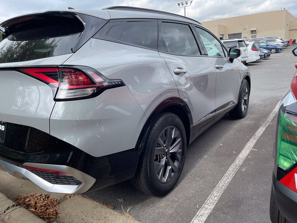 2025 Kia Sportage SX Pano Roof, Leather, One Owner
