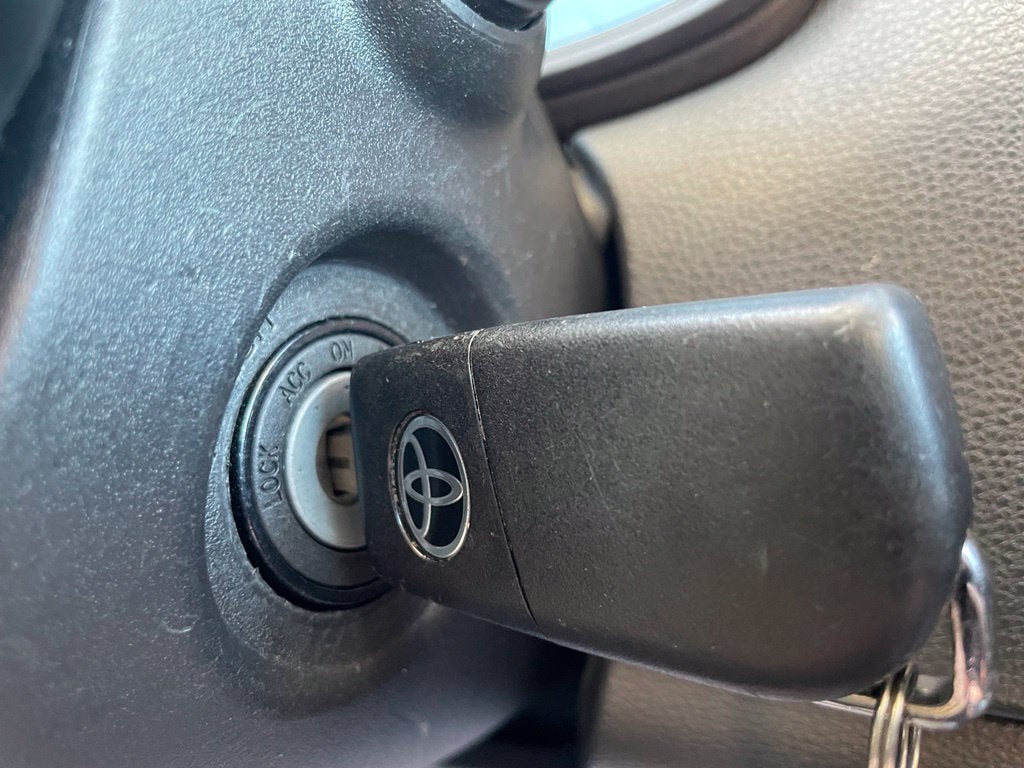 2024 Toyota Corolla LE Clean CarFax, One Owner