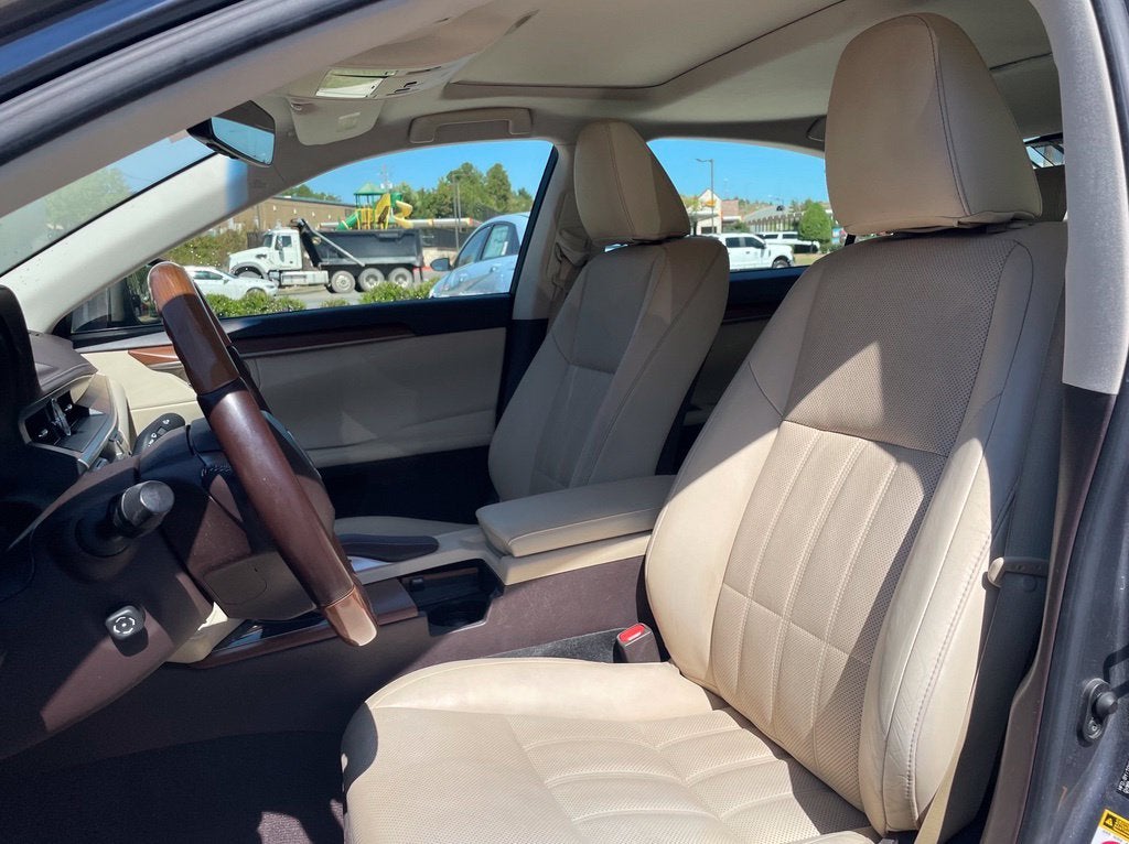 2016 Lexus ES 300h Luxury Pkg, Navi, Adaptive Cruise, Parking Sensors