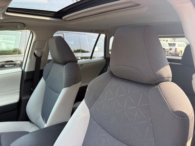 2025 Toyota RAV4 Hybrid XLE CARFAX 1-OWNER