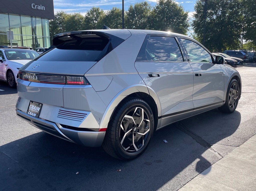 2024 Hyundai IONIQ 5 Limited Long Range, Pano Roof, One Owner, Leather