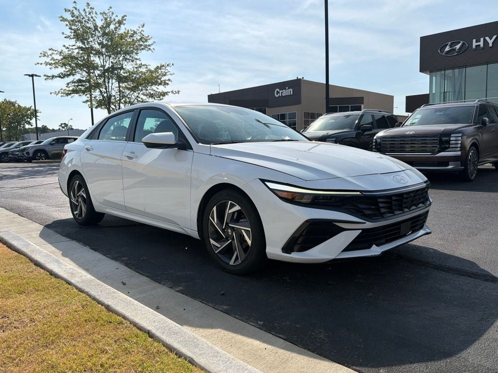 2025 Hyundai Elantra SEL Convenience CARFAX 1-Owner