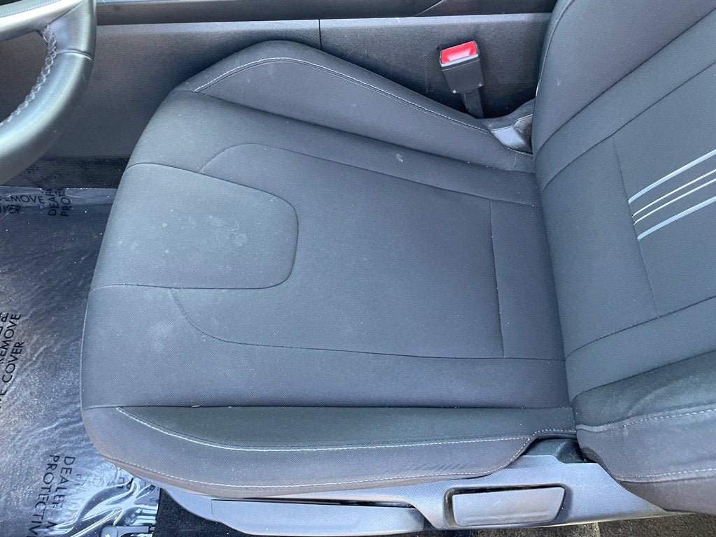 2025 Hyundai Elantra SEL Convenience Moonroof, One Owner