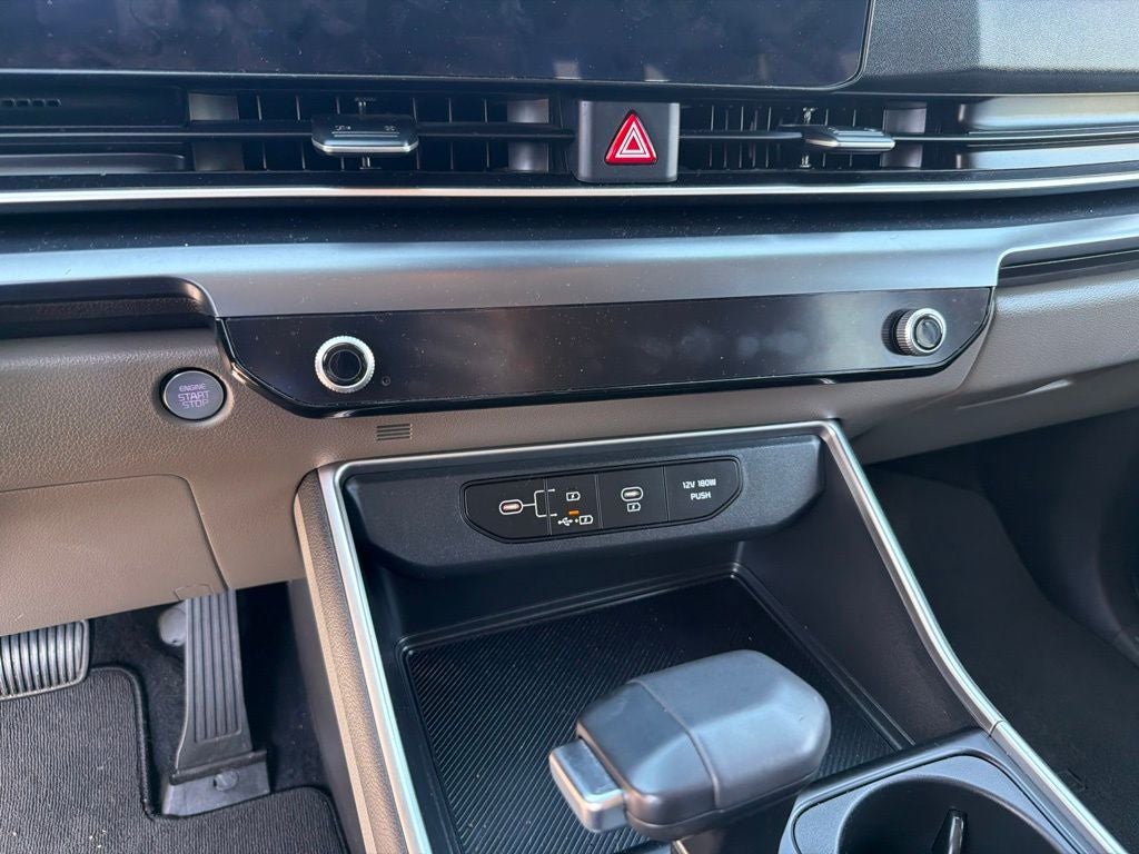 2025 Kia Carnival LXS
