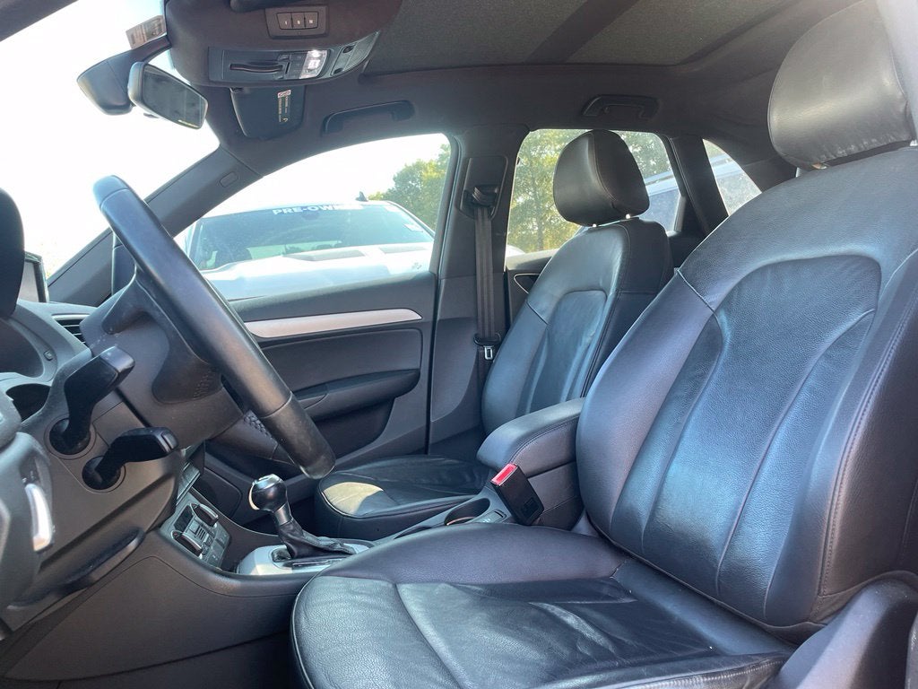 2017 Audi Q3 2.0T Premium, Pano Roof, Leather quattro