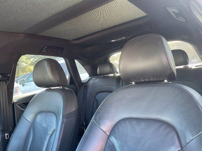 2017 Audi Q3 2.0T Premium, Pano Roof, Leather quattro
