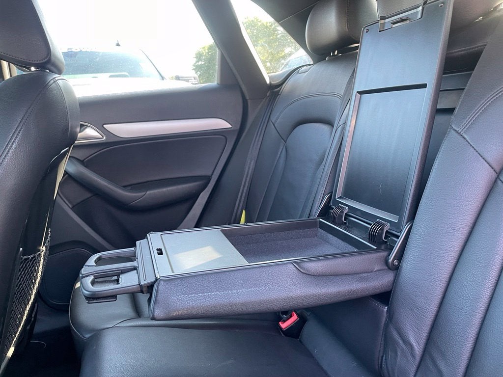 2017 Audi Q3 2.0T Premium, Pano Roof, Leather quattro