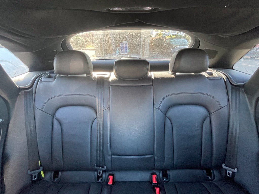2017 Audi Q3 2.0T Premium, Pano Roof, Leather quattro