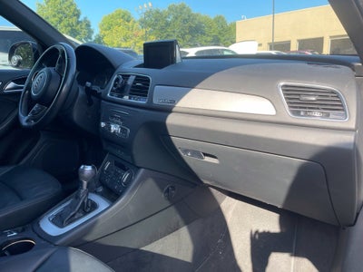 2017 Audi Q3 2.0T Premium, Pano Roof, Leather quattro
