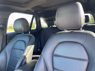 2020 Mercedes-Benz GLC GLC 300 Pano Roof, Leather, Low Miles, One Owner