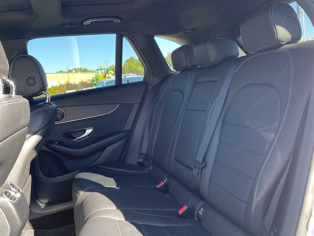 2020 Mercedes-Benz GLC GLC 300 Pano Roof, Leather, Low Miles, One Owner