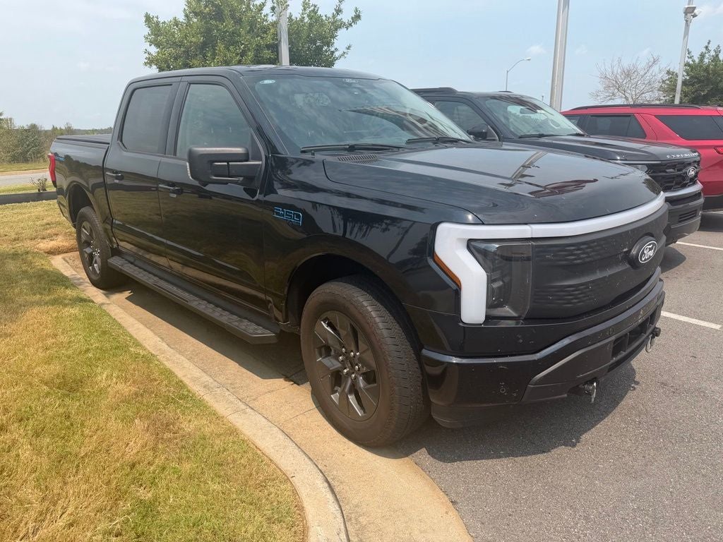 2025 Ford F-150 Lightning Flash