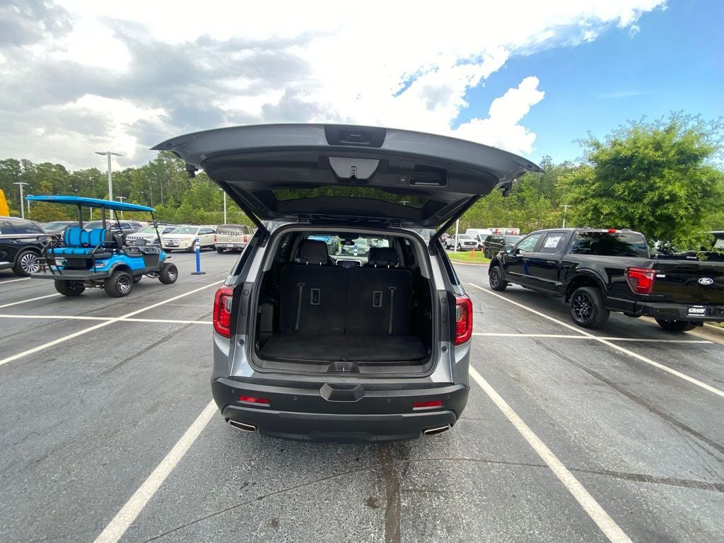 2022 GMC Acadia SLT