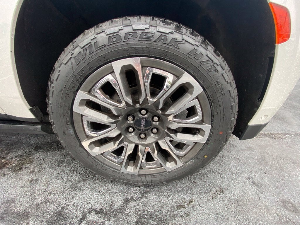 2023 GMC Yukon Denali Ultimate
