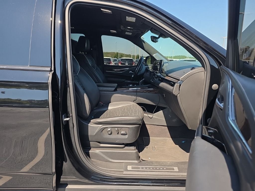 2023 Cadillac Escalade ESV Sport Platinum