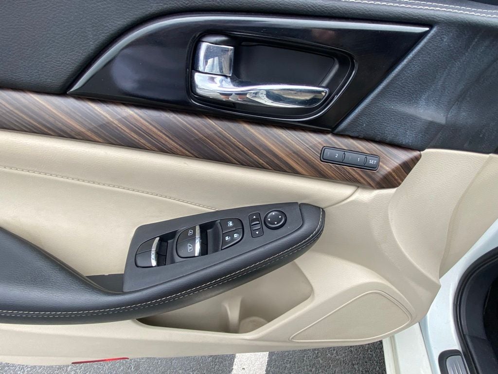 2016 Nissan Maxima Platinum